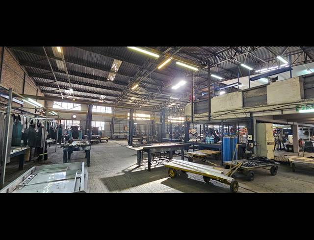 9,130M² WAREHOUSE FOR SALE IN DENVER